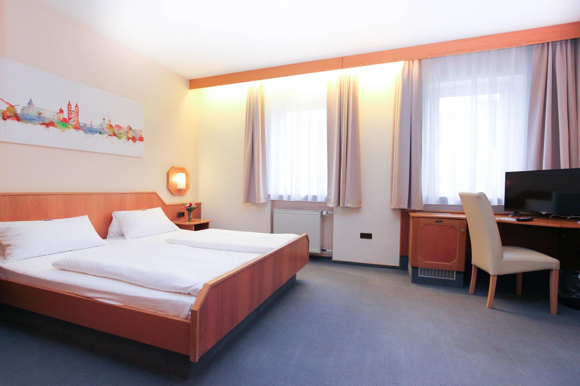 City Hotel Wuerzburg Extérieur photo